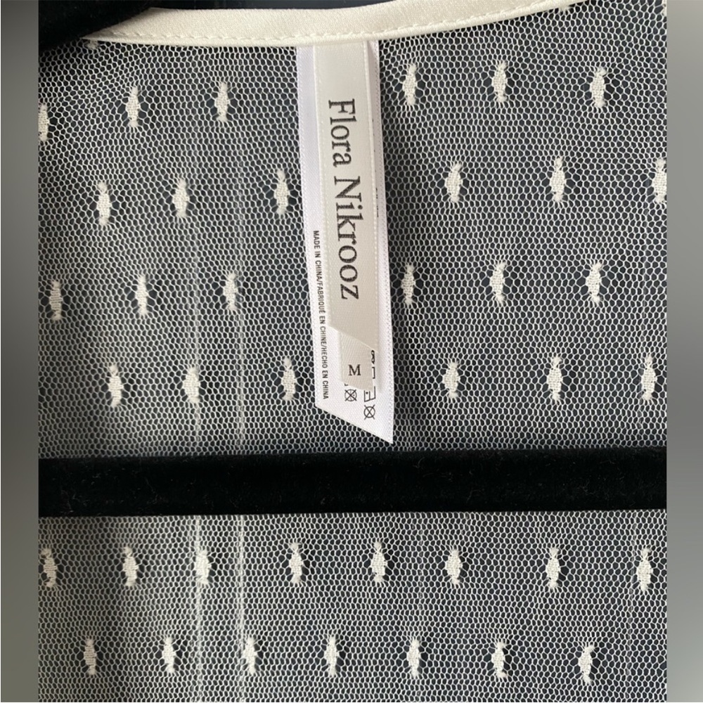 Robe - Picture 6 of 6